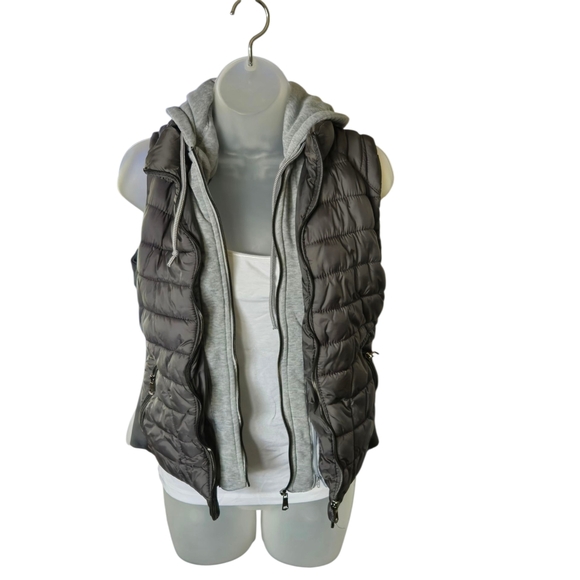 YMI Gray Quilted Vest with Hood - Picture 2 of 10